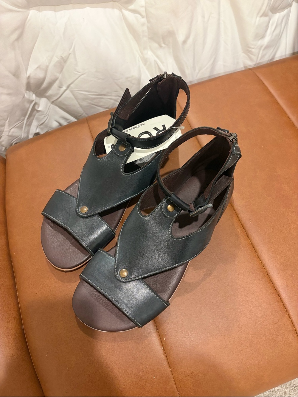 Kit Leather Gladiator Sandal
ROAN By BED STU- size 8